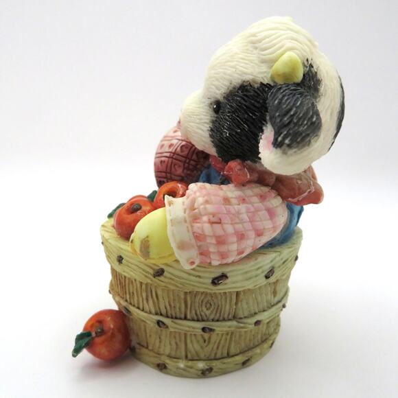 Mary's Moo Moos, I Love You A Bushel and A Peck Cow Figurine #104264 Enesco 1994 - Picture 3 of 11